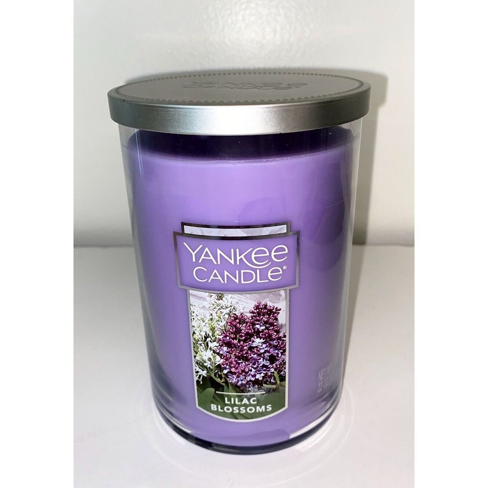 NEW YANKEE CANDLE LILAC BLOSSOMS LARGE WICK CANDLE 22oz.
